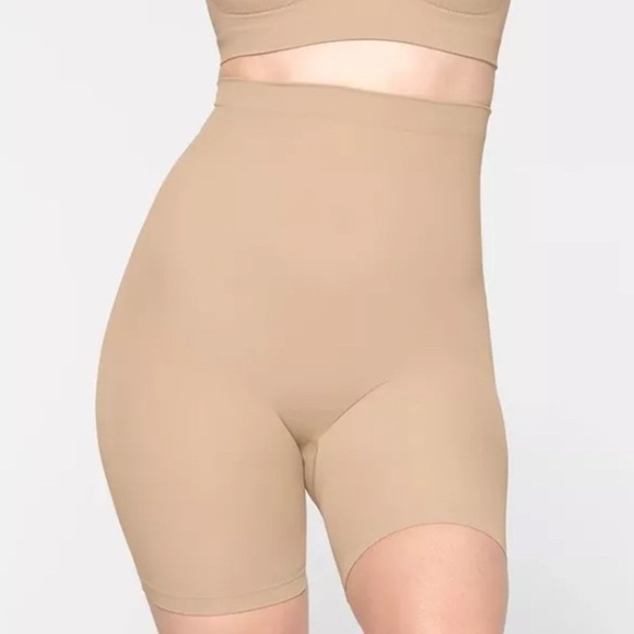 SKIMS SEAMLESS SCULPT HIGH WAIST ABOVE THE KNEE SHORT CLAY - XL - Picture 1 of 7